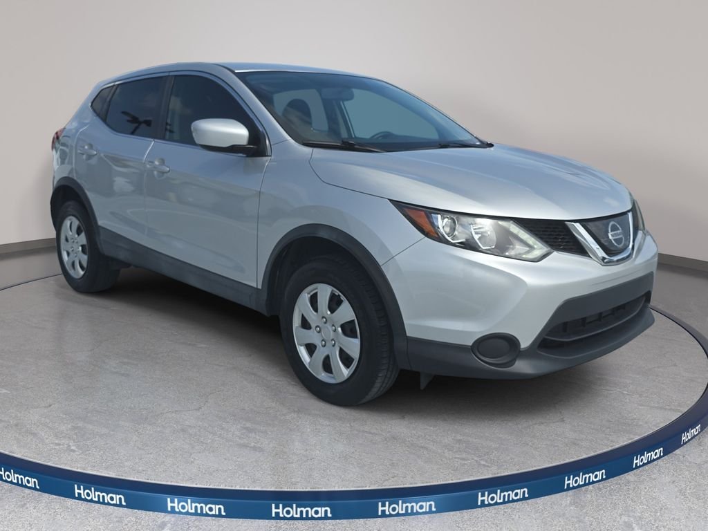 Used 2019 Silver Nissan S image 5