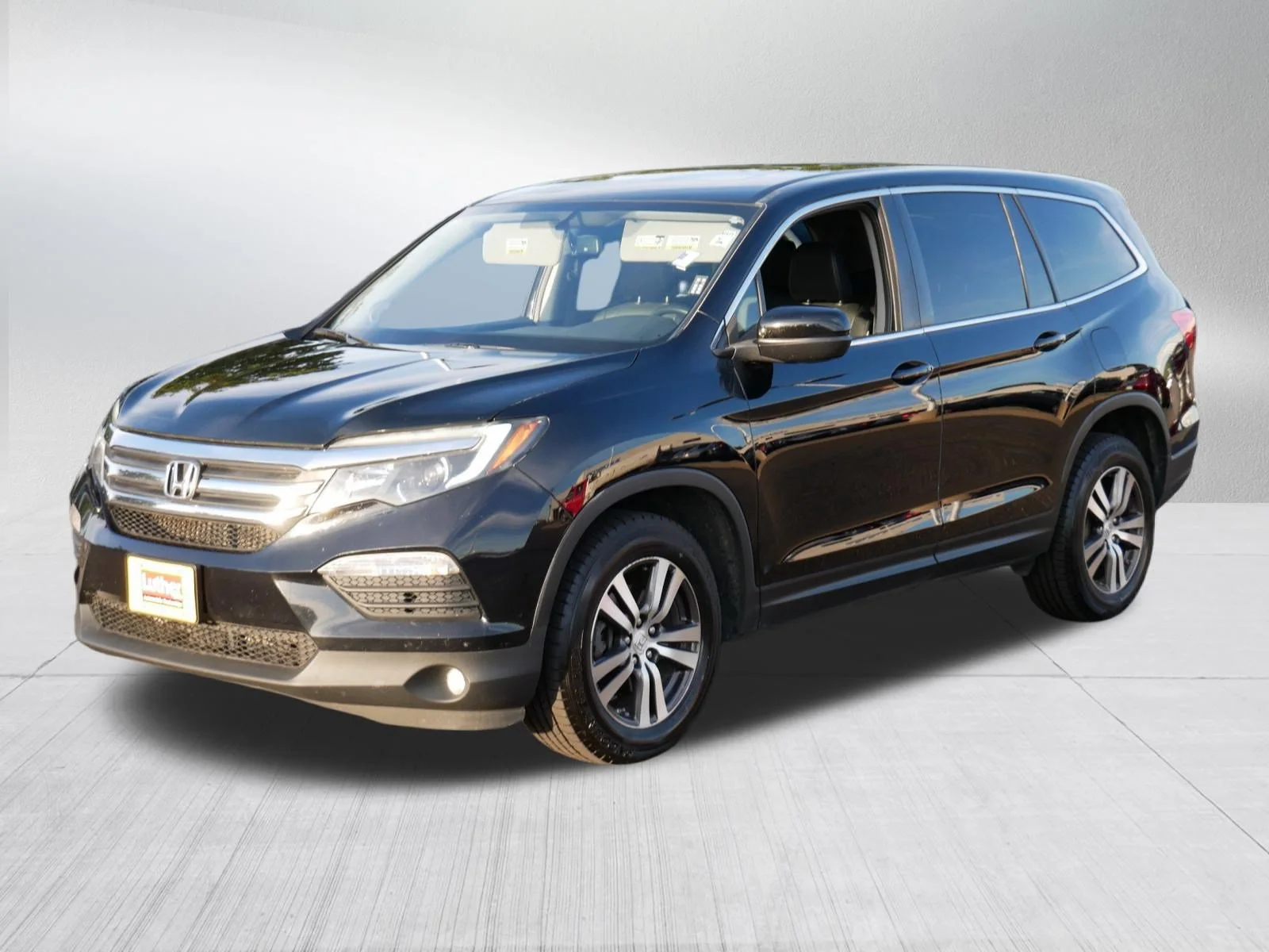 Used 2016 Crystal Black Pearl Honda EX-L image 3