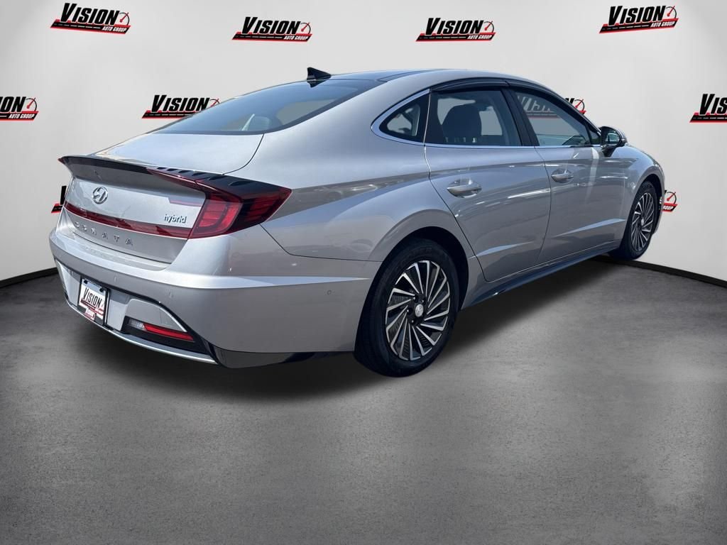 Used 2023 Silver Hyundai Limited image 5