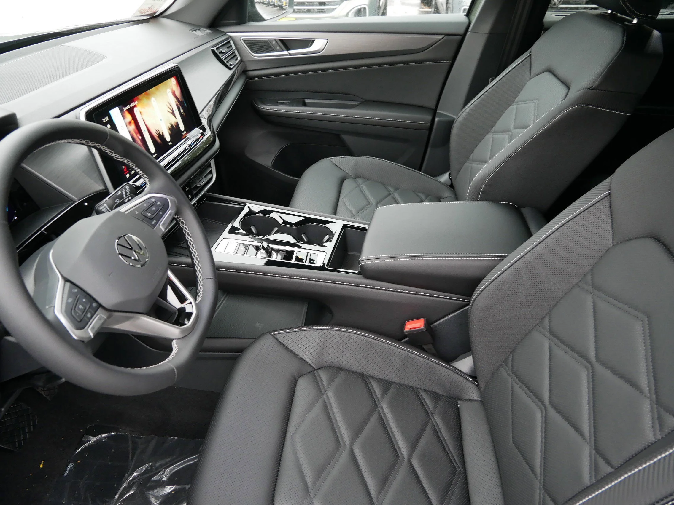 2026 Volkswagen Atlas Cross Sport SE w/Tech - Photo 7