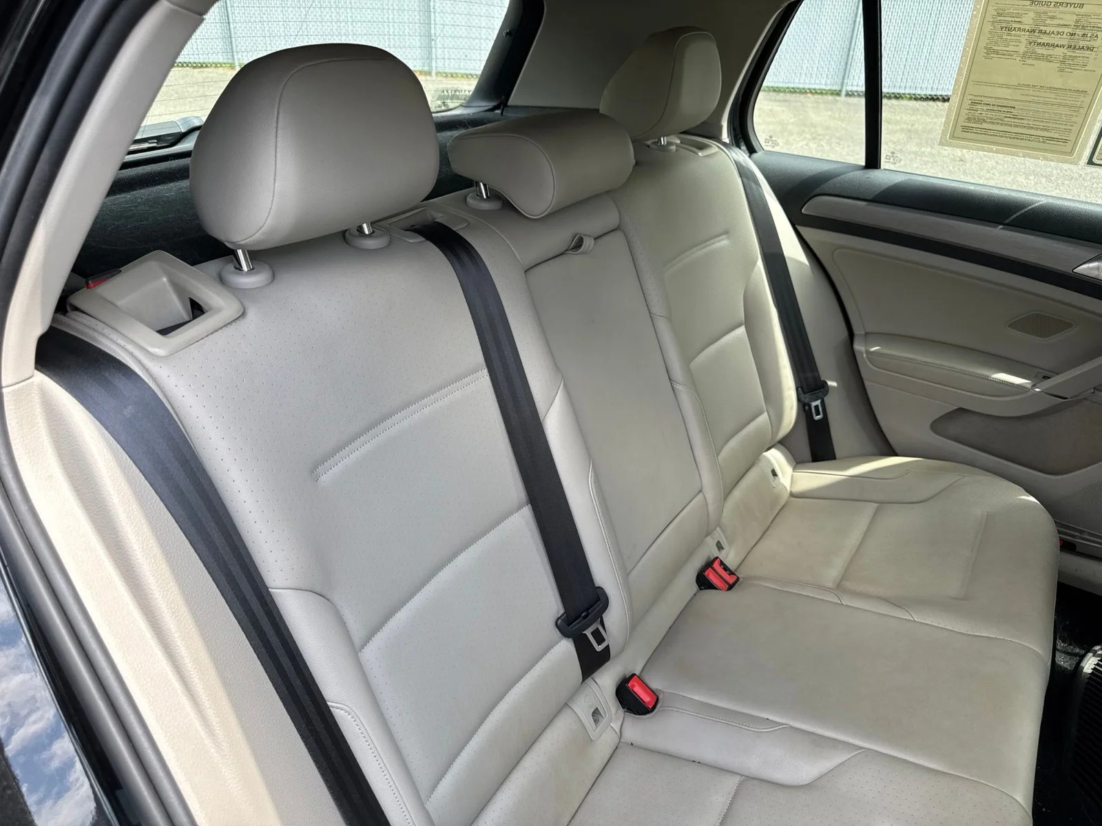 Used 2015 Black Volkswagen TDI SE 4-Door image 5