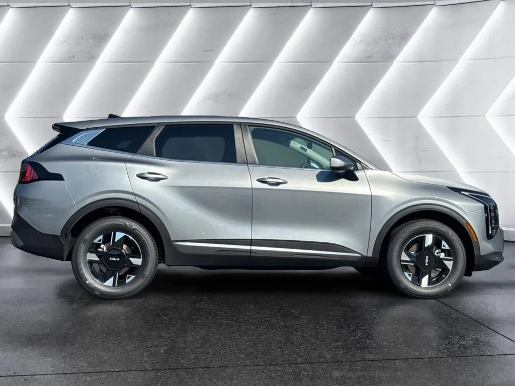 New 2026 Steel Gray Kia LX image 4