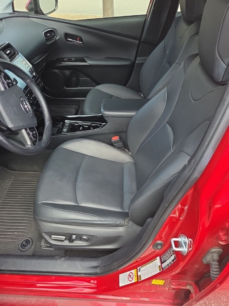Used 2022 Red Toyota XLE image 5