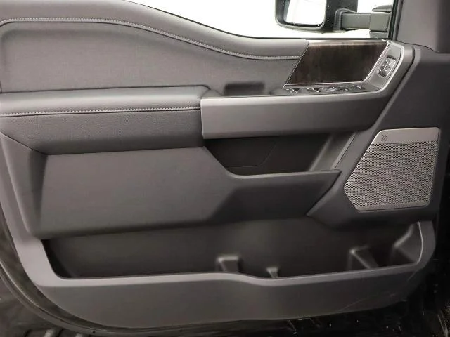 New 2026 Agate Black Metallic Ford F-250® Lariat® image 34
