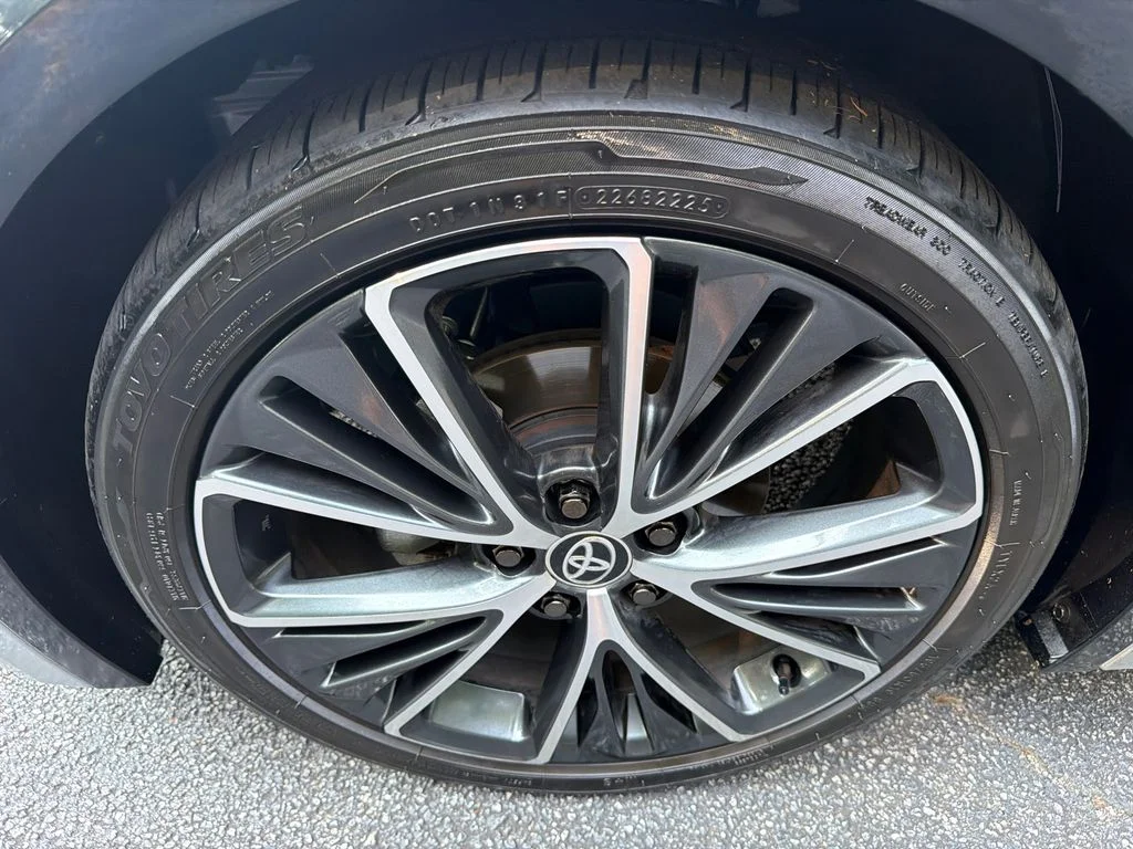 Used 2025  Toyota Limited image 11