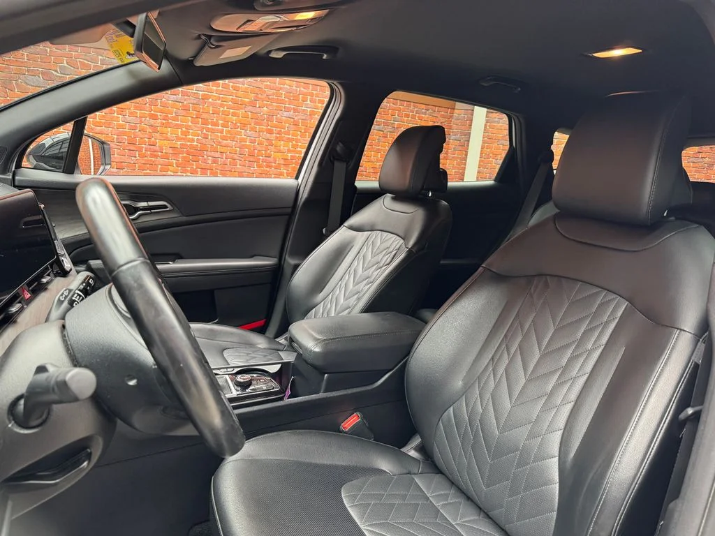 Used 2023 White Pearl Kia X-Line image 22