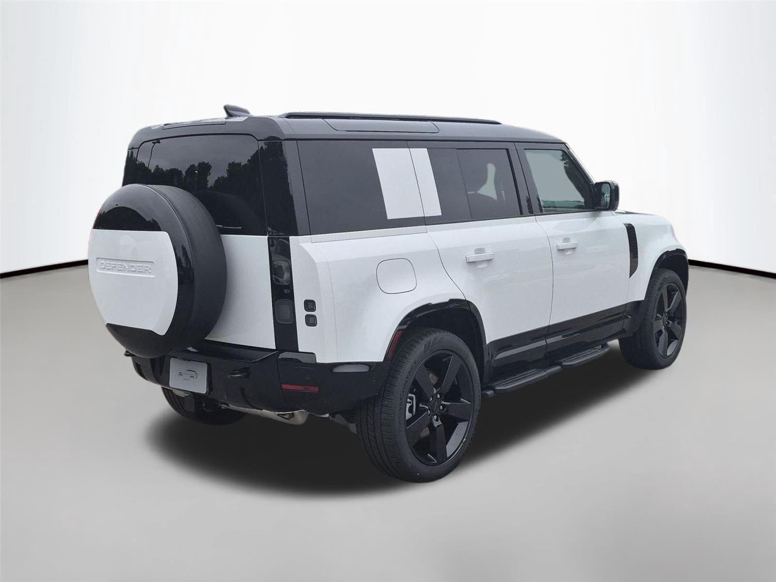 New 2026 Fuji White Land Rover X-Dynamic SE image 5