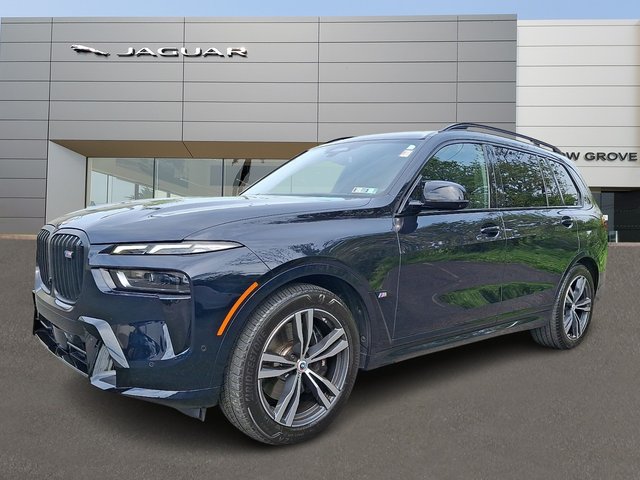 2023 BMW X7 M60i