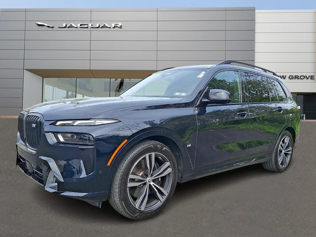 2023 BMW X7 M60i