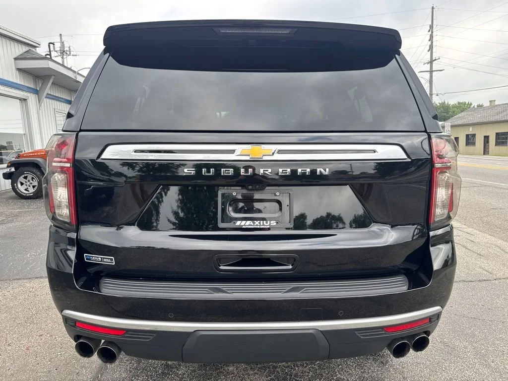 Used 2023 Black Chevrolet High Country image 9