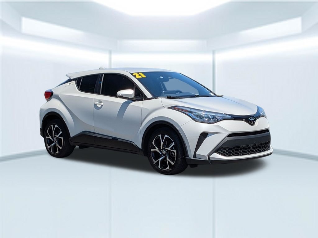 Used 2021 White Toyota XLE image 8
