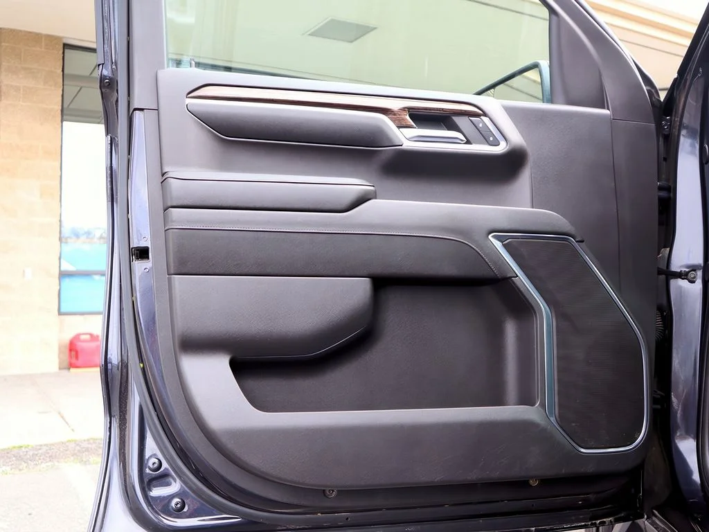 Used 2024 Titanium Rush Metallic GMC Elevation image 10