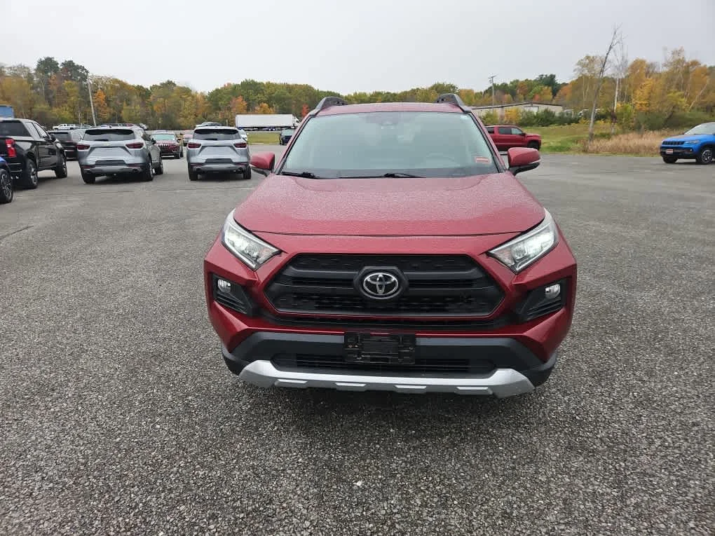 Used 2019 Ruby Flare Pearl Toyota Adventure image 4
