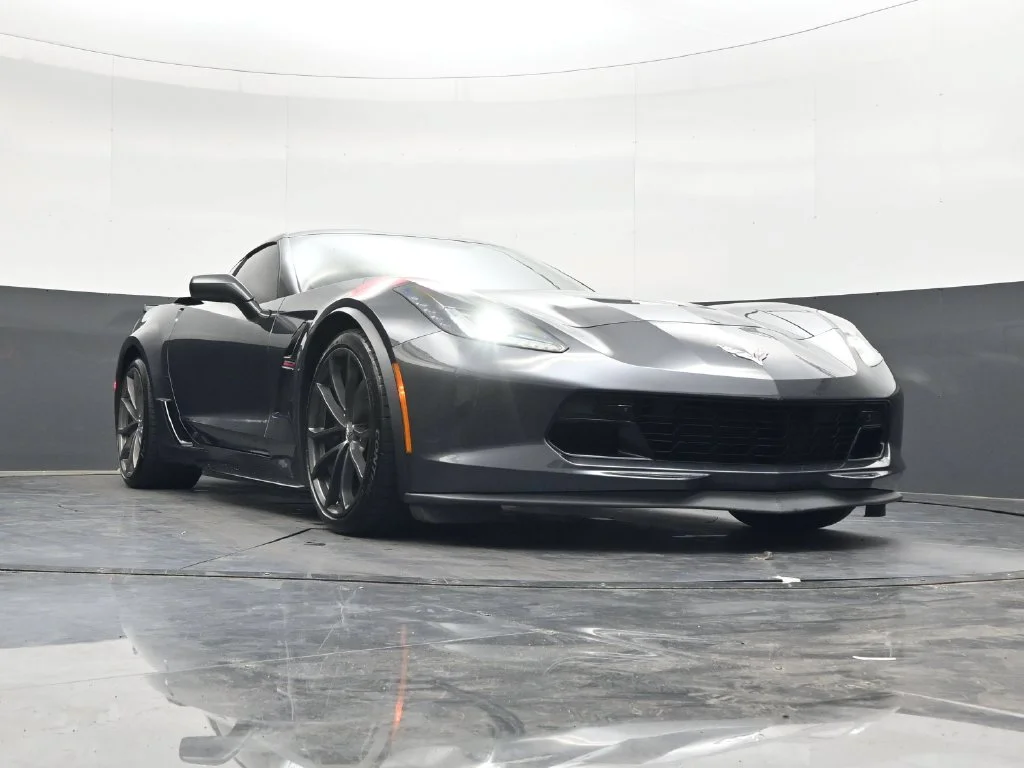 Used 2017 Gray Chevrolet Grand Sport image 27