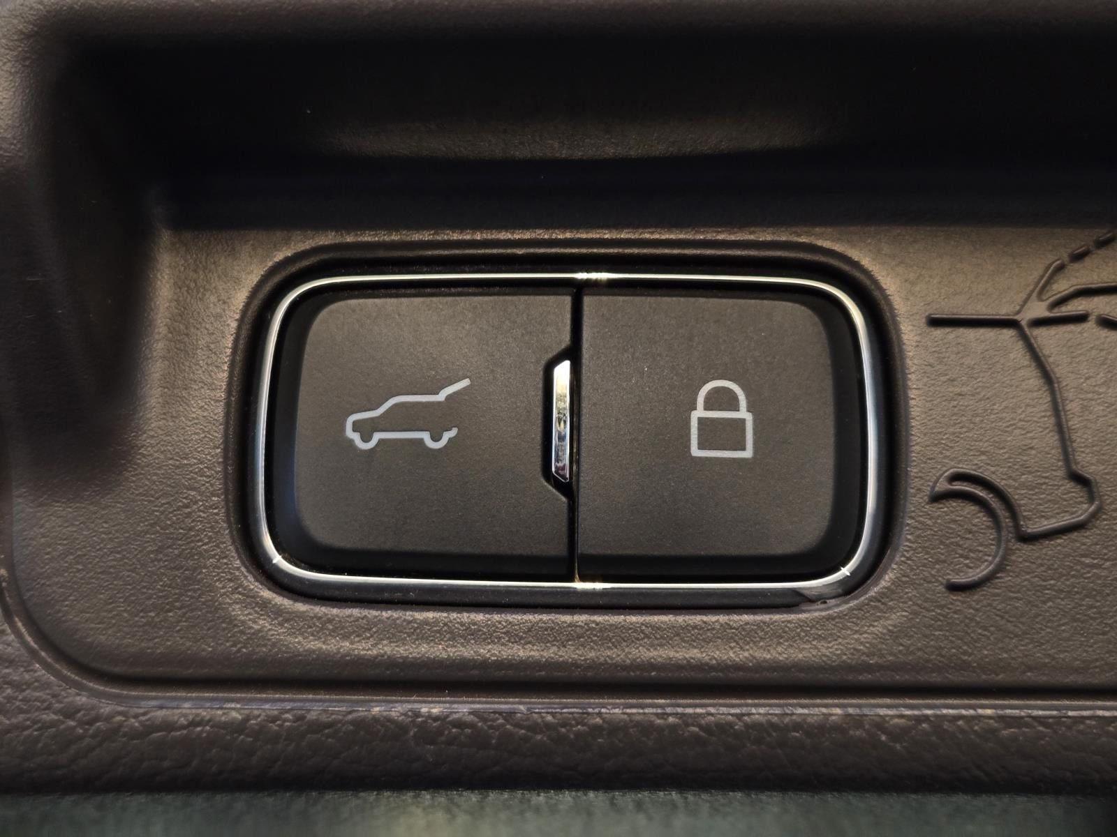 2021 Ford Explorer Platinum - Photo 14