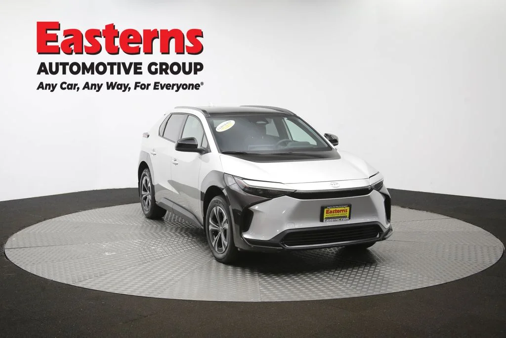 Used 2024 Silver Toyota XLE image 51