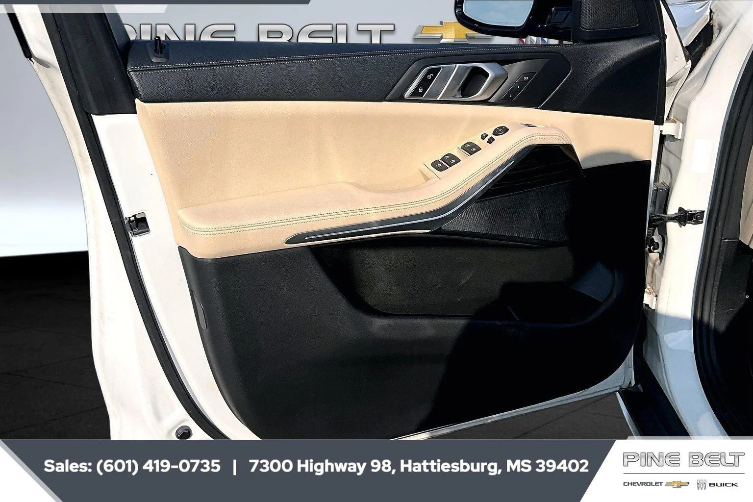 Used 2019 Mineral White Metallic BMW xDrive40i image 17