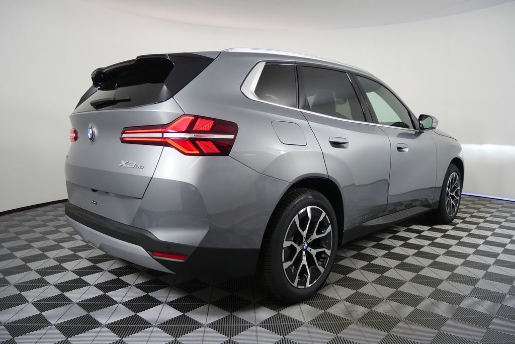 Used 2026 Skyscraper Grey Metallic BMW 30 xDrive image 3