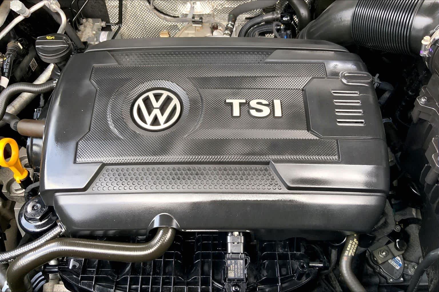Used 2022 Deep Black Pearl Volkswagen 2.0T SE w/Technology image 32