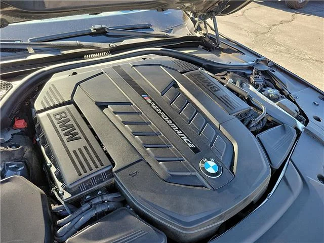 Used 2022 Dravit Gray Metallic BMW i xDrive All-wheel Drive image 9