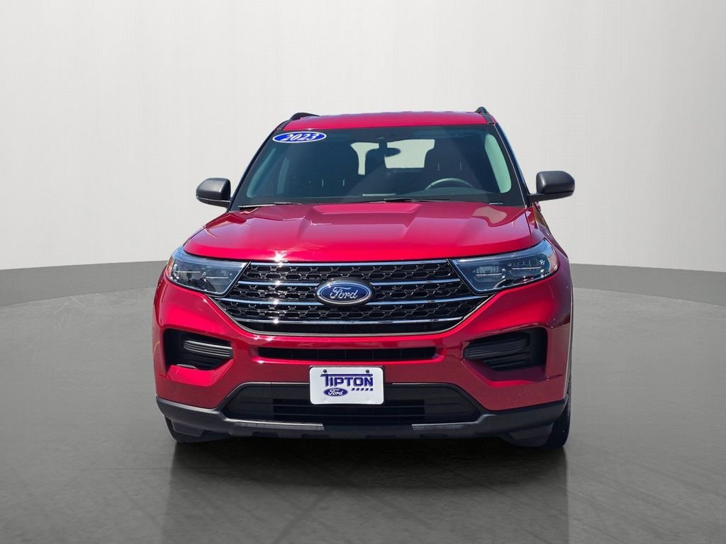 Used 2023 Red Ford XLT image 2