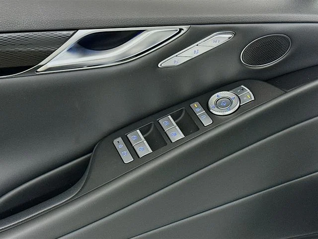 New 2026 White Genesis 2.5T image 11
