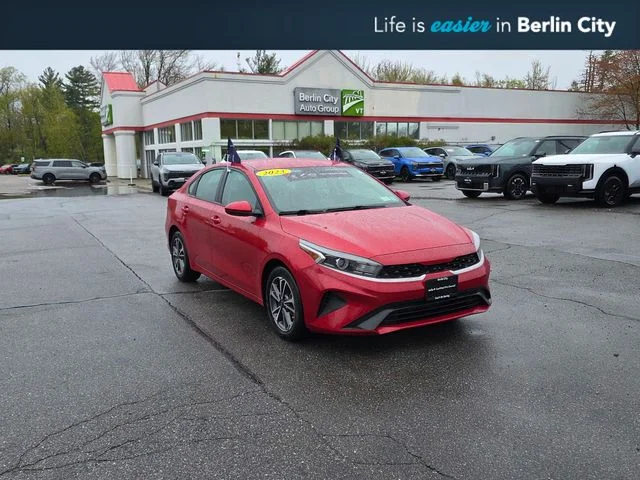 2023 Kia Forte LXS AT's photo