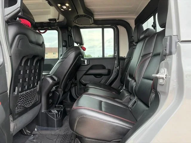 Used 2020  Jeep Rubicon image 36