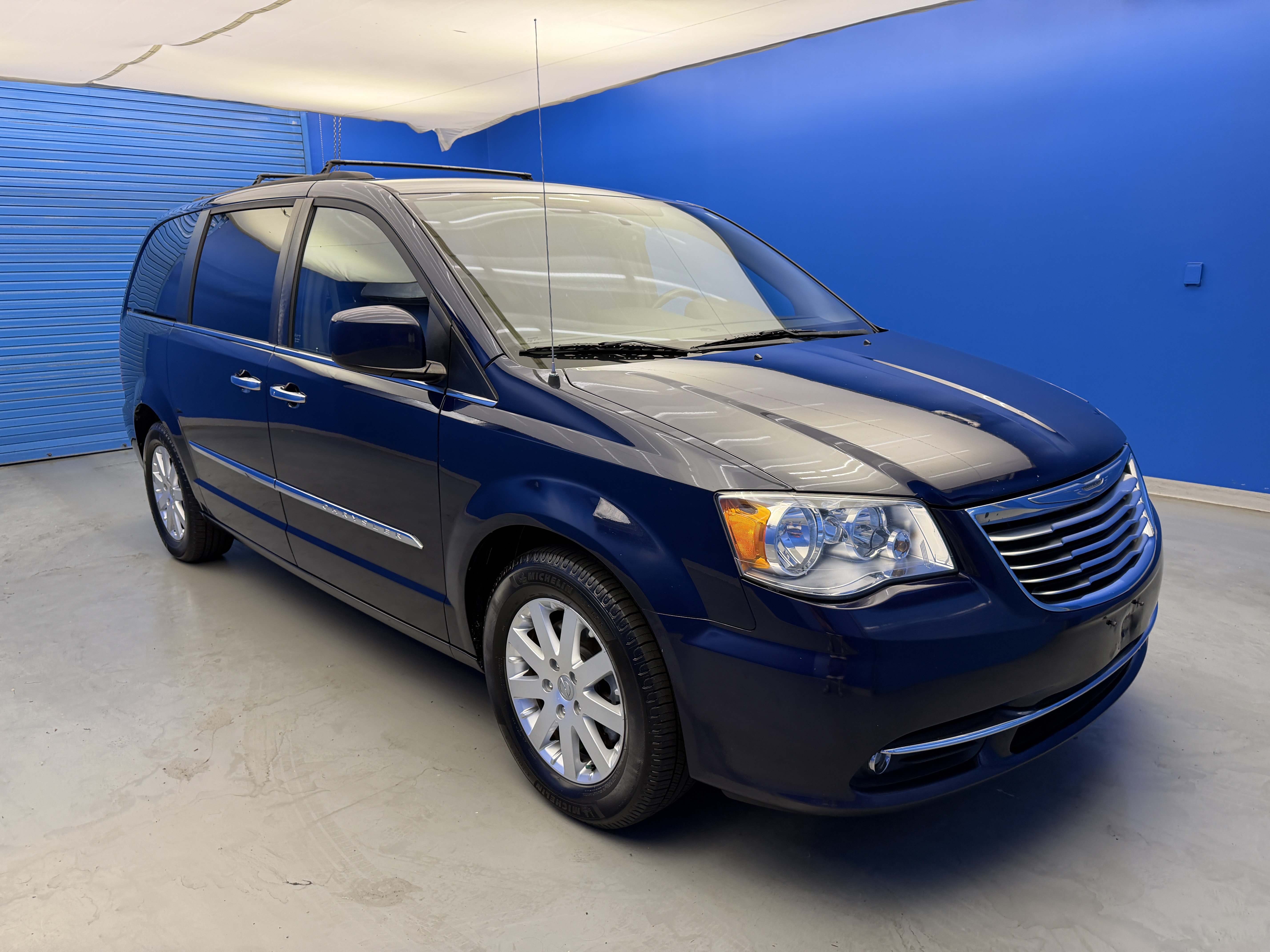 Used 2015 Chrysler Town & Country Touring with VIN 2C4RC1BG1FR662649 for sale in Louisville, KY