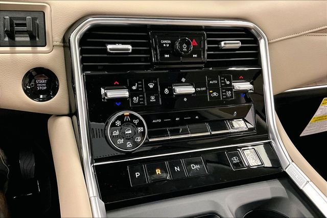 New 2026 Coulis Red Pearl/Super Black Nissan Platinum Reserve image 29