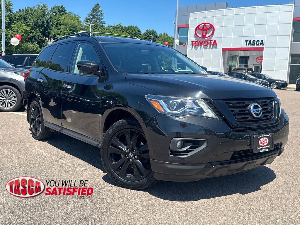Used 2018 Black Nissan SL image 1