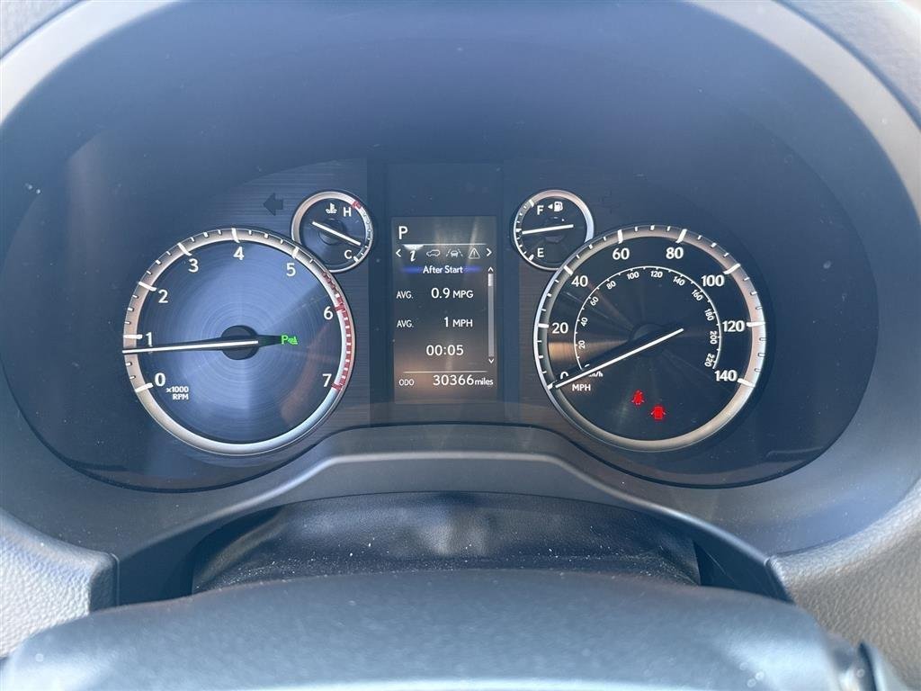 Used 2021 Atomic Silver Lexus GX 460 Premium image 2