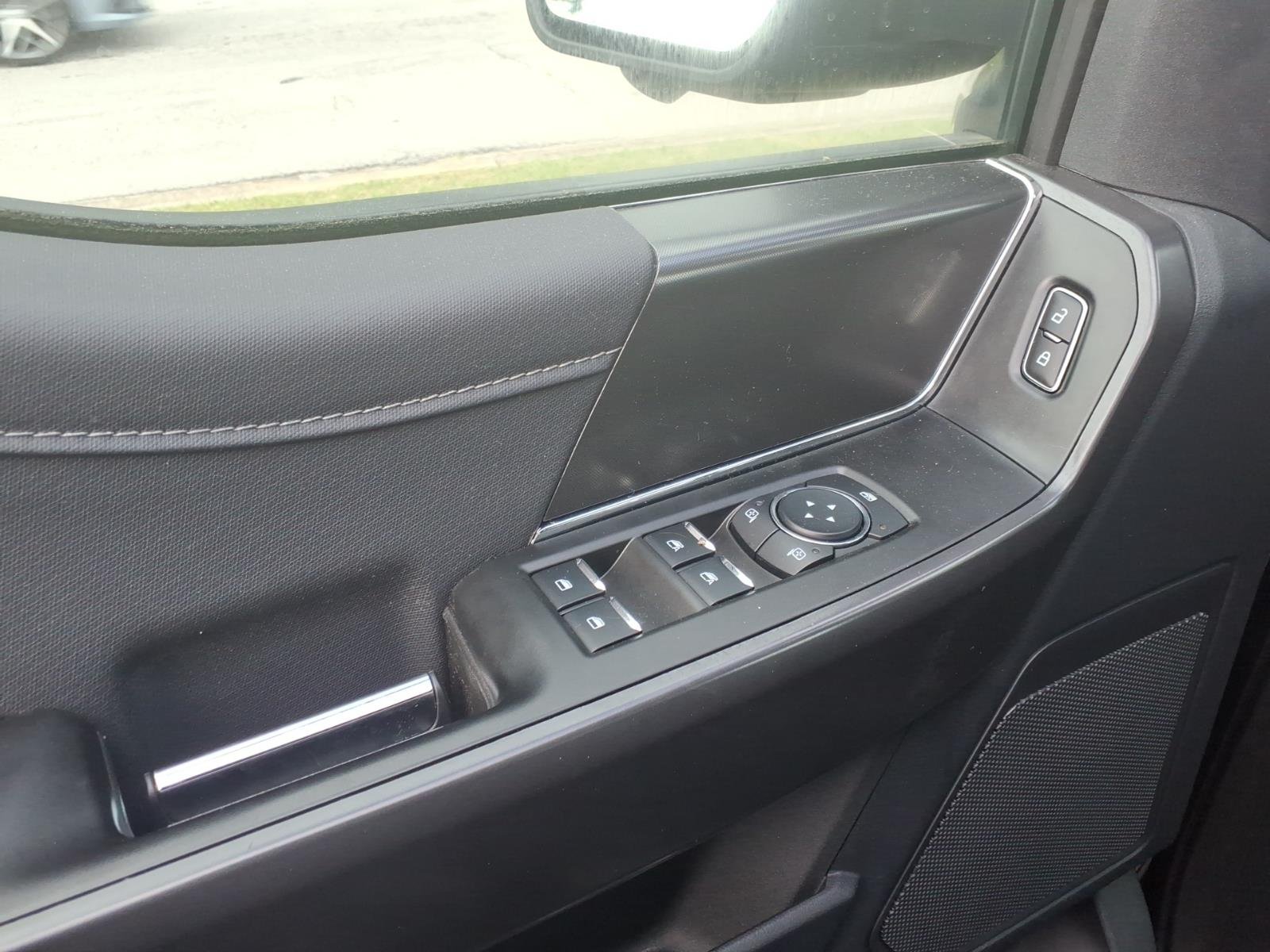 Used 2024 Black Metallic Ford XLT image 15
