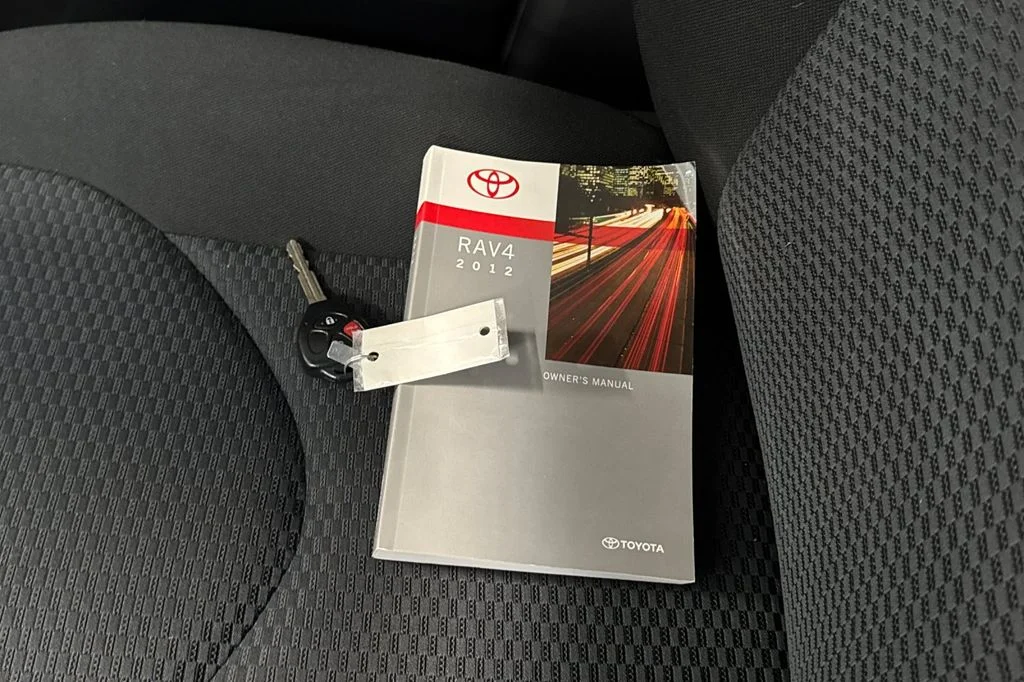 Used 2012 Silver Toyota Sport image 10