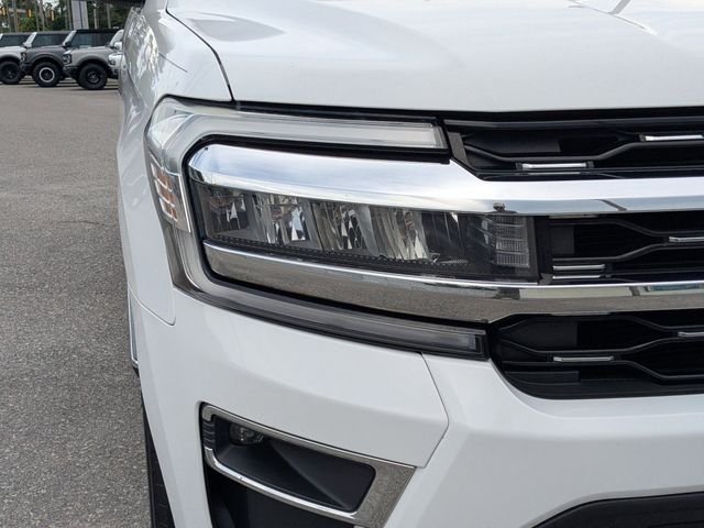 Used 2022 Oxford White Ford Limited image 10