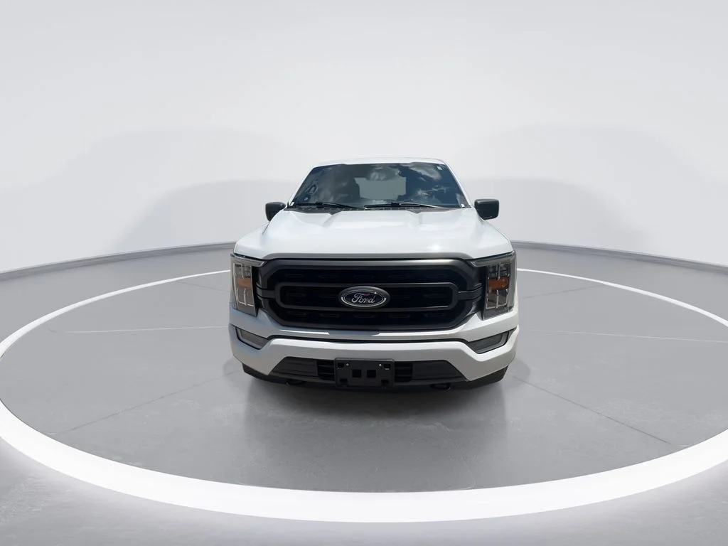 Used 2023 White Ford XLT image 3