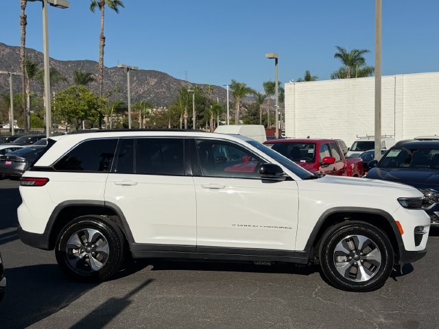Used 2024 White Jeep 4xe image 3