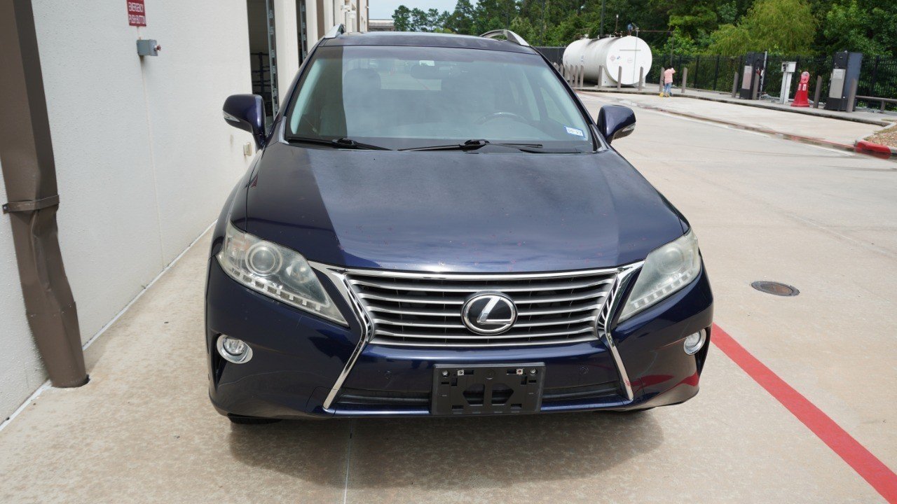 Used 2015 Blue Lexus  image 2