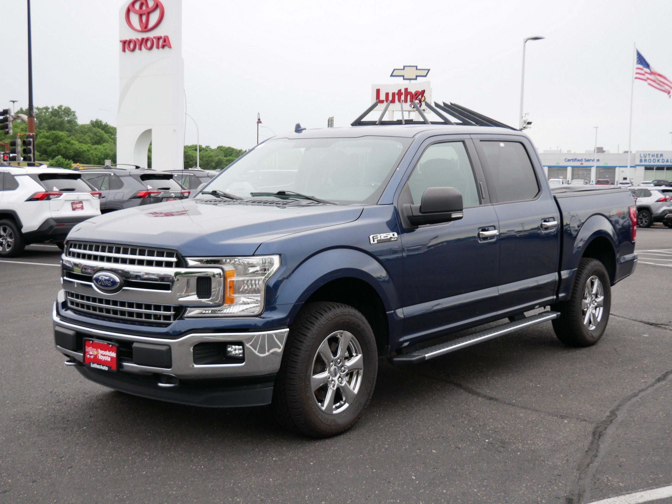 Used 2018 Blue Jeans Metallic Ford XLT image 3