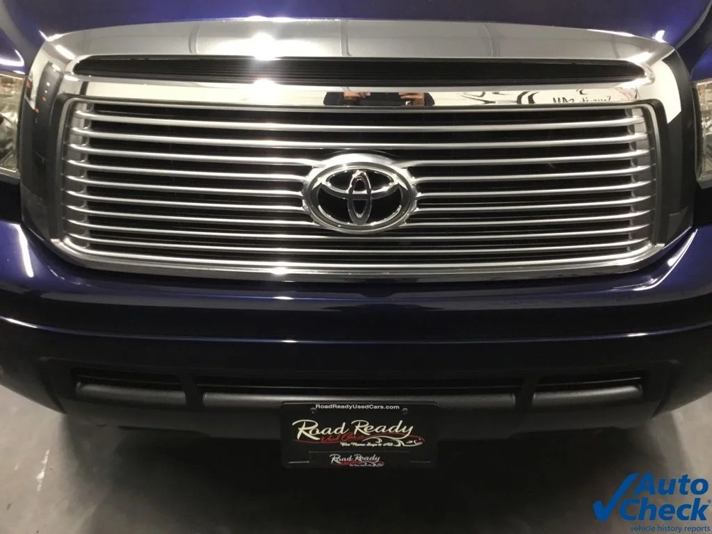 Used 2010 Blue Toyota Limited image 24