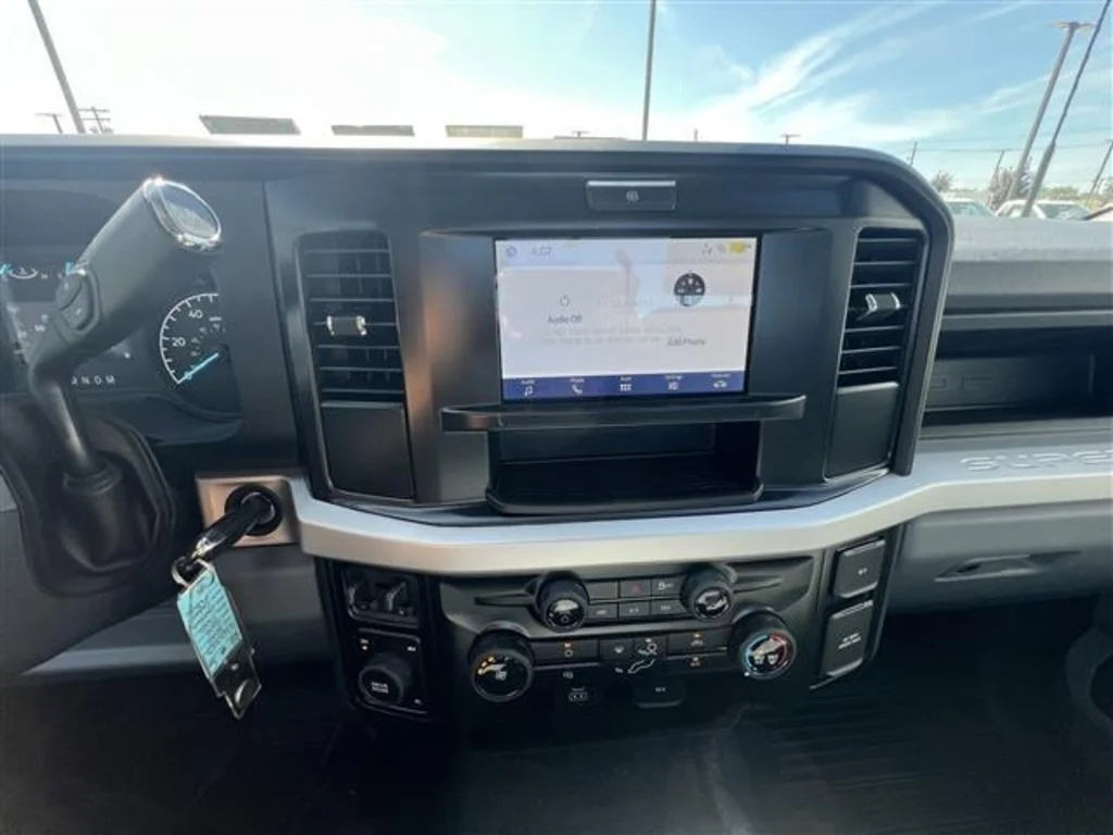 New 2025 Oxford White Ford F-550® XL image 9