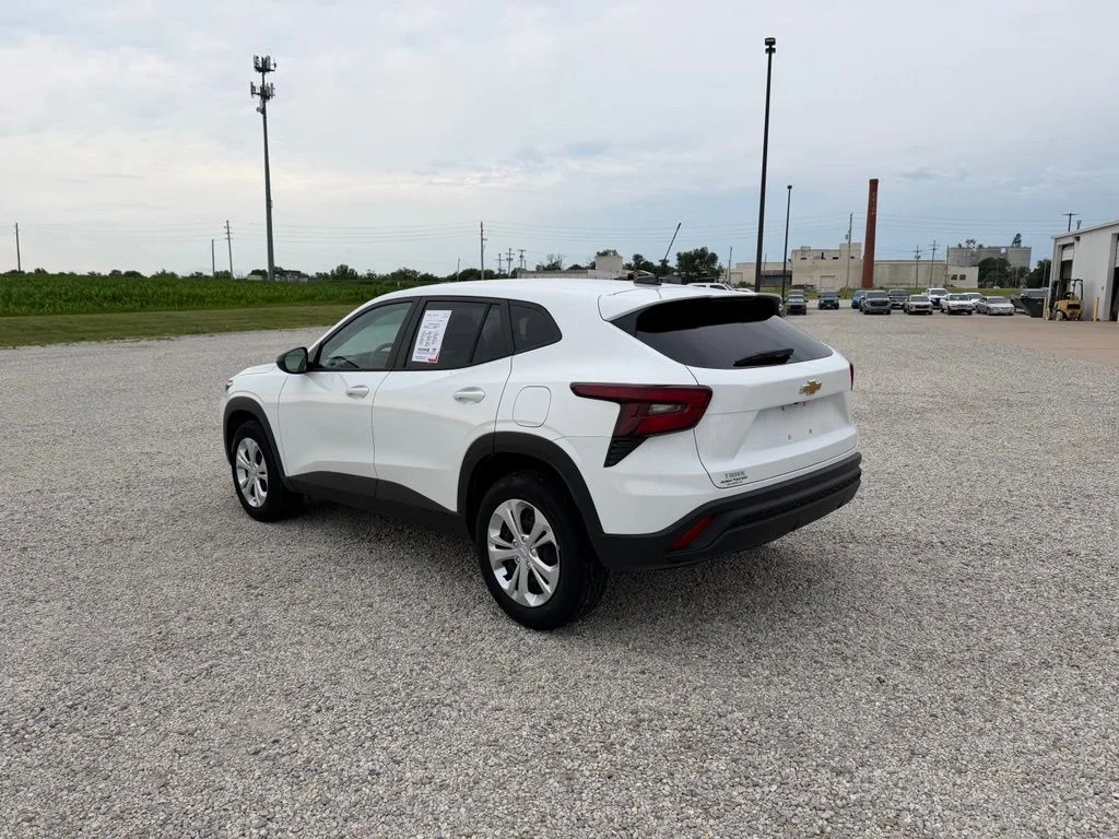 Used 2026 White Chevrolet LS image 5