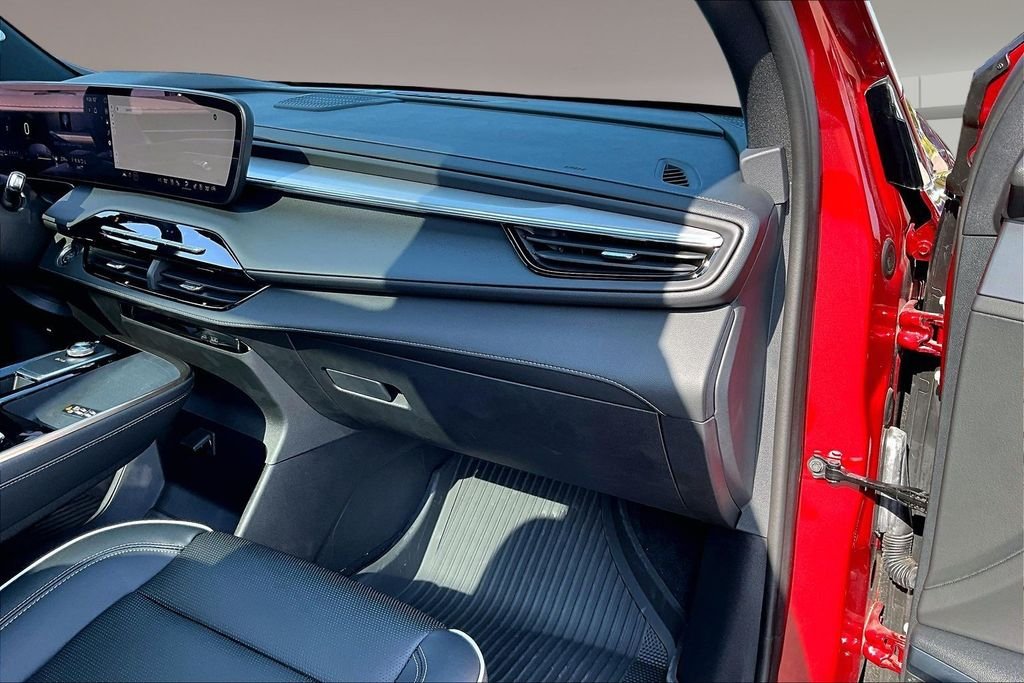 Used 2025 Red Buick Avenir image 16