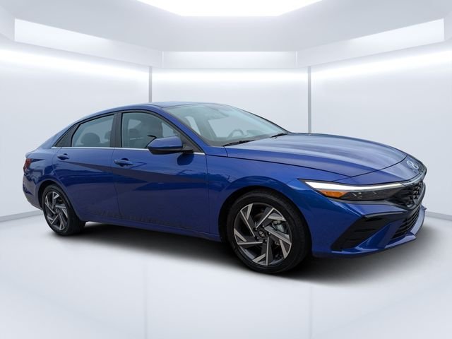 Used 2025 Blue Hyundai SEL Convenience image 2