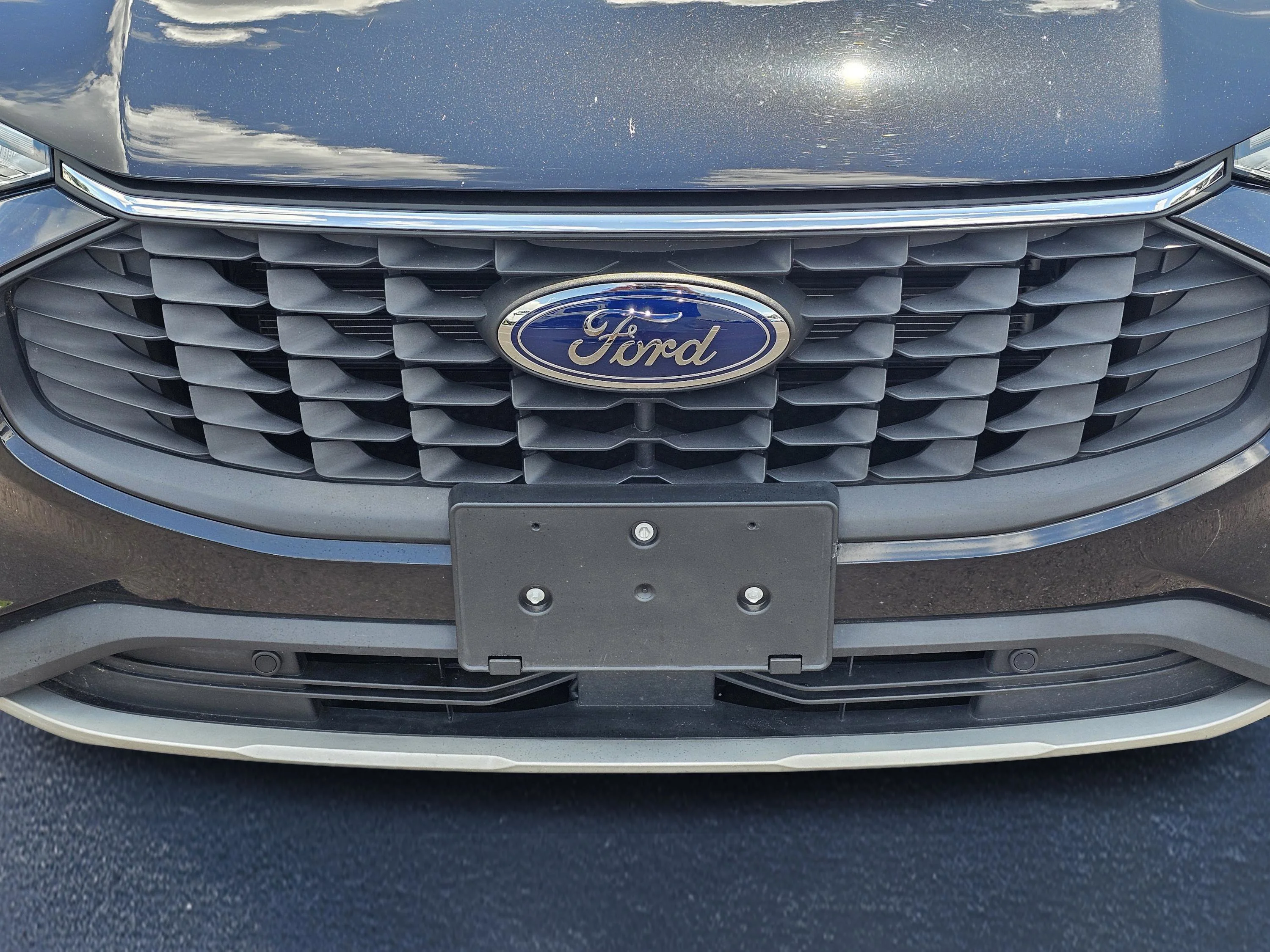 Used 2025 Agate Black Metallic Ford Active image 3