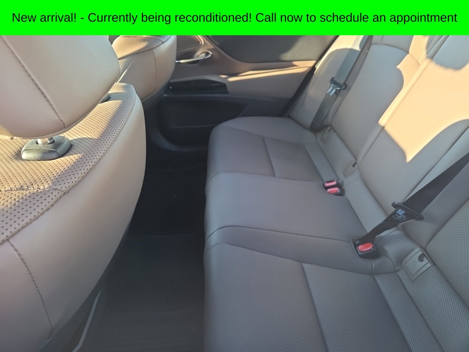 Used 2022 White Pearl Lexus 350 image 9