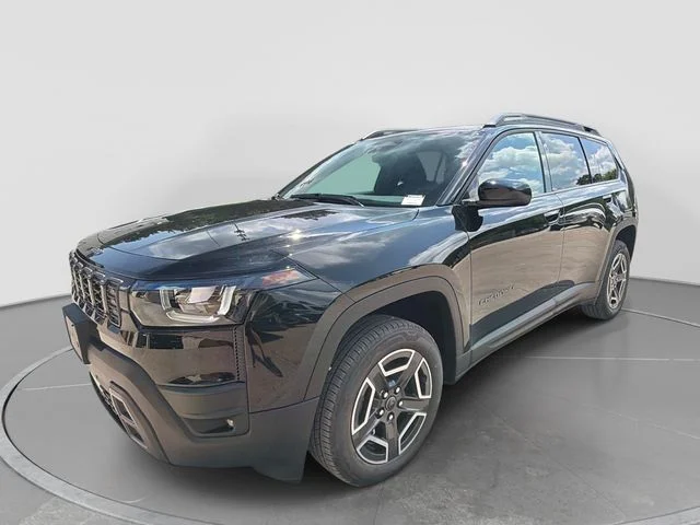 New 2026 Diamond Black Crystal Pearl-Coat Exterior Paint Jeep Laredo image 8