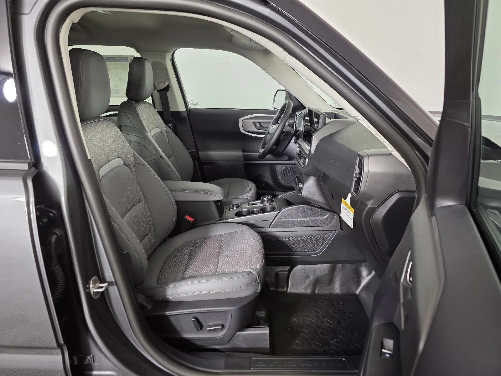 Used 2026 Carbonized Gray Metallic Ford Badlands image 23