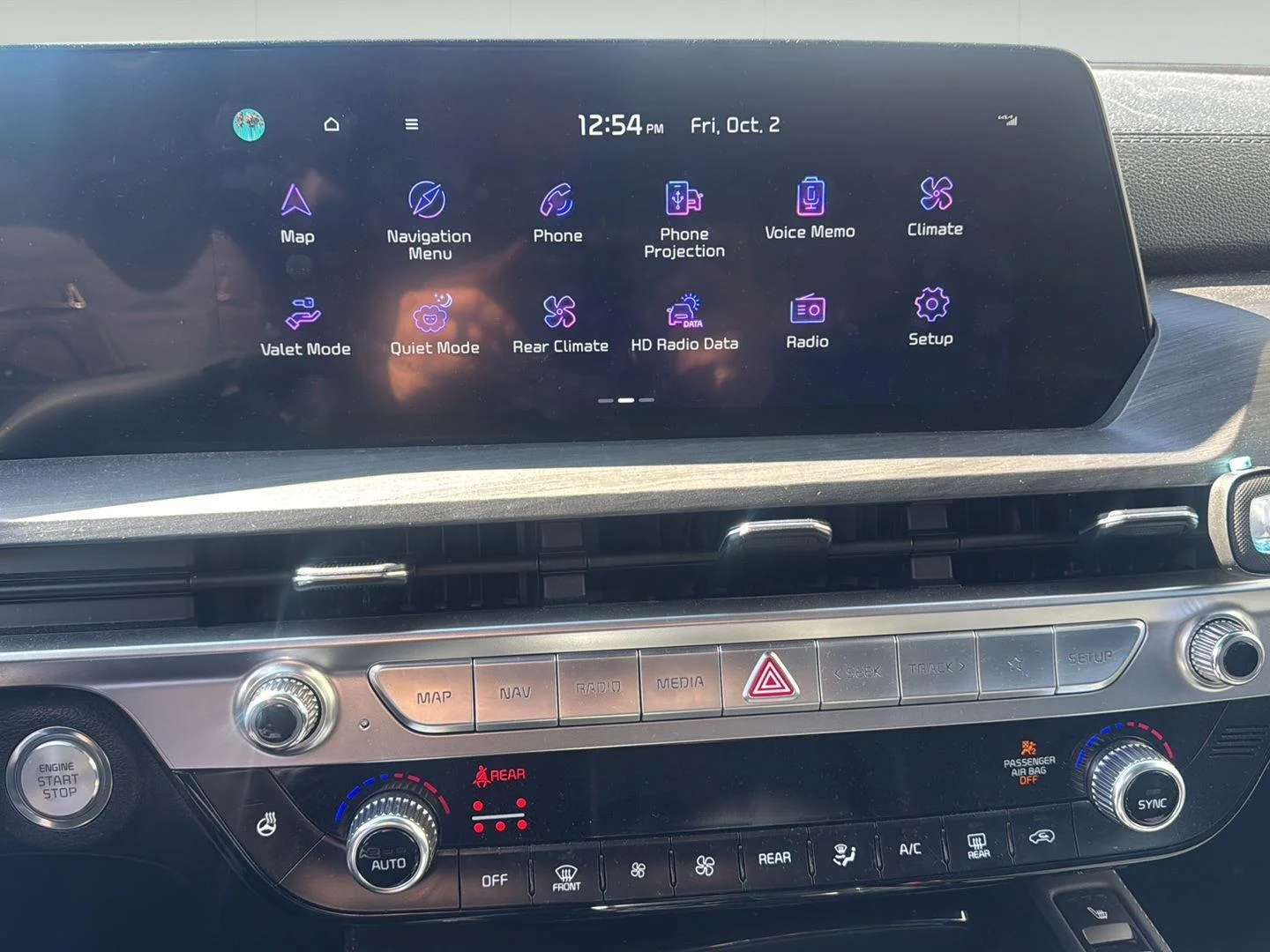 Used 2024 Glacial White Pearl Kia EX X-Line image 9
