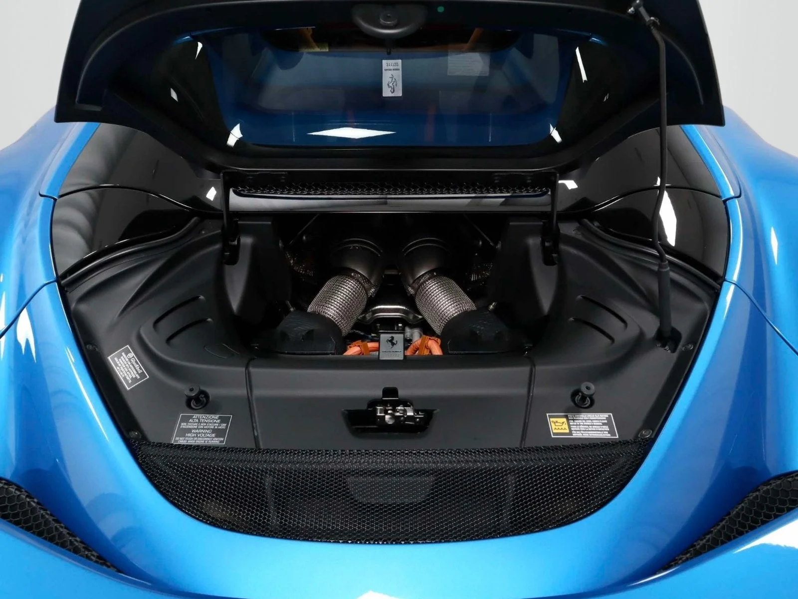 Certified Used 2024 Blu Corsa Ferrari  image 10